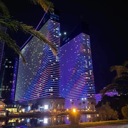 Downtown Centre In Batumi Aparthotel Orbi City In Batumi Kültér fotó