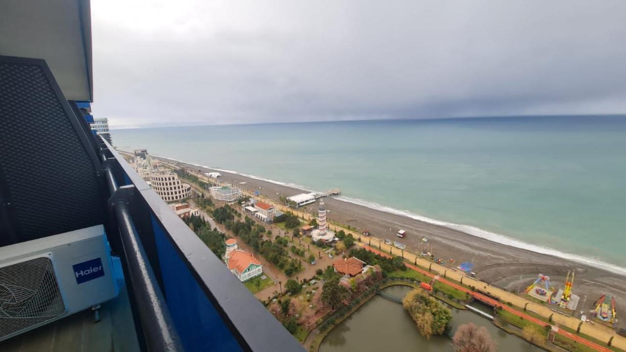 Downtown Centre In Batumi Aparthotel Orbi City In Batumi Kültér fotó