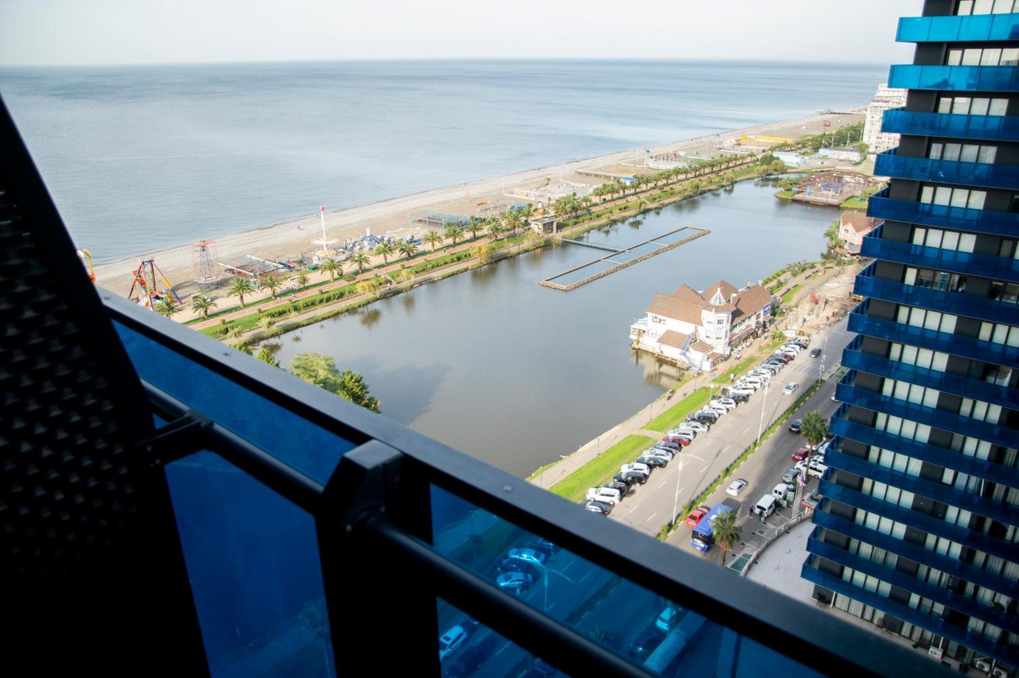 Downtown Centre In Batumi Aparthotel Orbi City In Batumi Kültér fotó